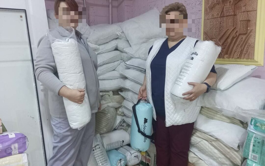 Три лікарні Херсона отримали 195 подушок