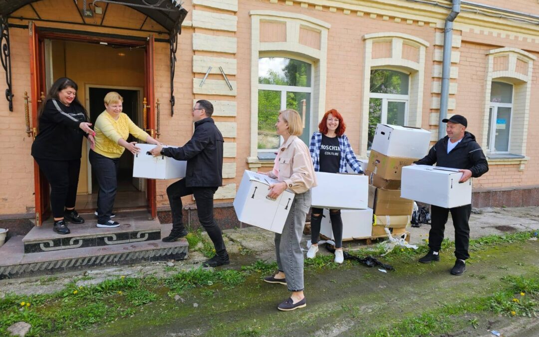 Понад 200 кг гуманітарного вантажу для херсонців у Кропивницькому